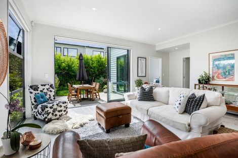 Photo of property in 16 Sacred Kingfisher Road, Hobsonville, Auckland, 0616