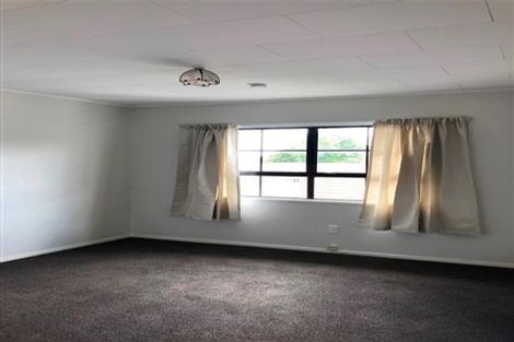 Photo of property in 17 Sabana Place, Unsworth Heights, Auckland, 0632