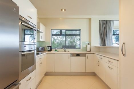 Photo of property in 21 Maunganui Road, Mount Maunganui, 3116