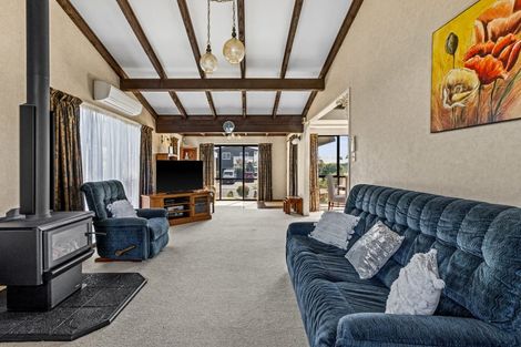 Photo of property in 27 Donegal Crescent, Tamatea, Napier, 4112