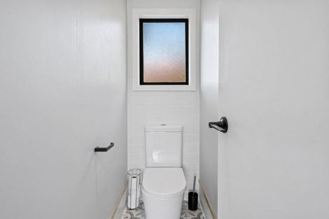 Photo of property in 9 Laredo Grove, Totara Park, Upper Hutt, 5018