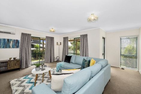 Photo of property in 9c John F Kennedy Place, Glen Eden, Auckland, 0602