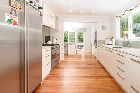 Photo of property in 110 Karori Road, Karori, Wellington, 6012