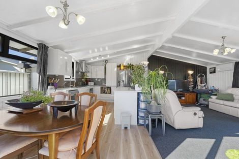 Photo of property in 5 Camellia Avenue, Bell Block, New Plymouth, 4312