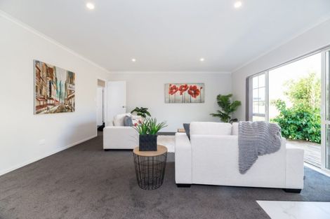 Photo of property in 12 Glenpark Place, Favona, Auckland, 2024