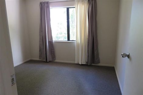 Photo of property in 5 Fernhaven Place, Massey, Auckland, 0614
