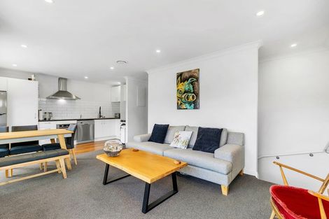 Photo of property in 4 William Earp Place, Tawa, Wellington, 5028