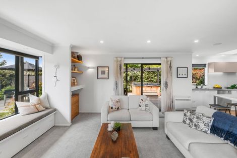 Photo of property in 9 Inglewood Place, Avonhead, Christchurch, 8042