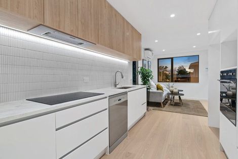 Photo of property in 9c O'donn Avenue, Beach Haven, Auckland, 0626