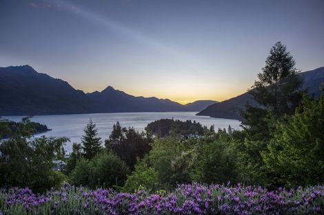 Photo of property in 27 Edinburgh Drive, Queenstown, 9300