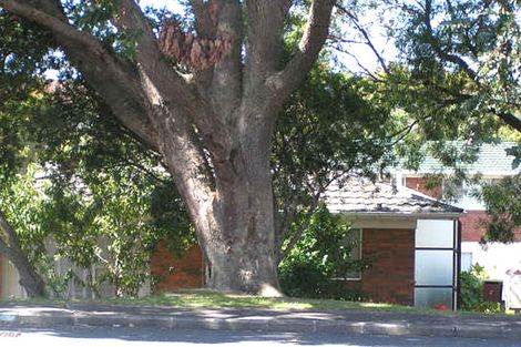 Photo of property in 2/205 Forrest Hill Road, Forrest Hill, Auckland, 0620