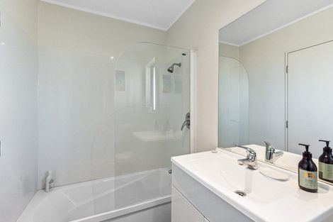 Photo of property in 7 Eruini Street, Waikanae Beach, Waikanae, 5036