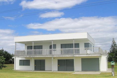 Photo of property in 84 Bway Road, Waihi Beach, 3611