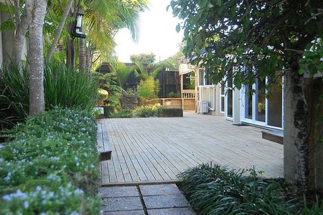 Photo of property in 50 Balmain Road, Chatswood, Auckland, 0626