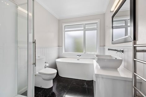 Photo of property in 144 Henwood Road, Paraite, New Plymouth, 4372