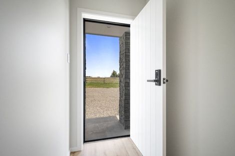 Photo of property in 539 Cemetery Road, Sanson, Palmerston North, 4479