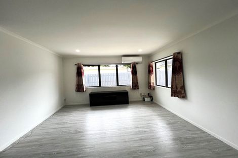 Photo of property in 5a Lloyd Avenue, Papatoetoe, Auckland, 2025