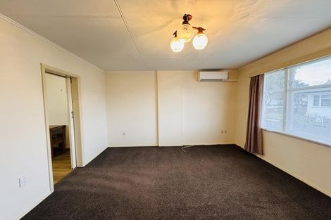 Photo of property in 14 Kiwi Court, Roslyn, Palmerston North, 4414