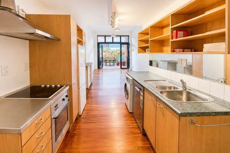 Photo of property in 9/14 Alpha Street, Te Aro, Wellington, 6011