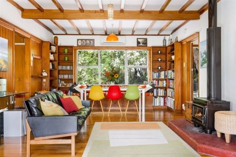 Photo of property in 169 Scenic Drive, Titirangi, Auckland, 0604