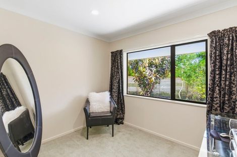 Photo of property in 3 Westpeak Way, Otaki, 5512