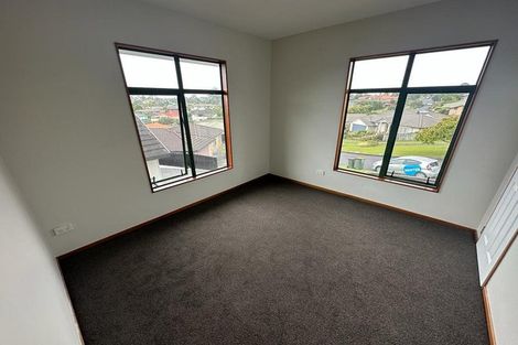 Photo of property in 15 Rosebay Rise, Henderson, Auckland, 0610