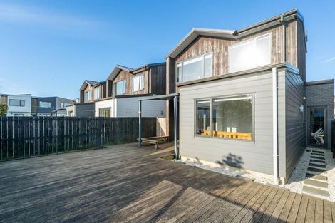 Photo of property in 42 Dignity Street, Papakura, 2110