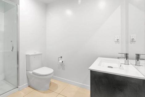 Photo of property in Frank Sargeson Apts, 202/74 Anzac Street, Takapuna, Auckland, 0622