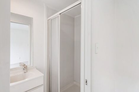 Photo of property in 1/5 Dana Place, Somerville, Auckland, 2014