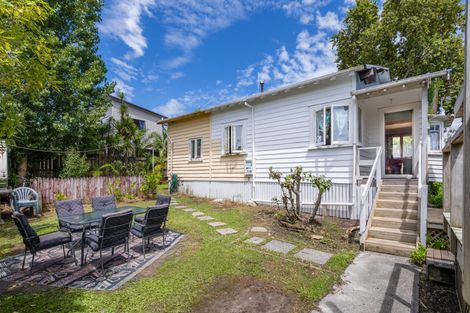 Photo of property in 7 Blacklock Avenue, Henderson, Auckland, 0612
