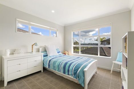 Photo of property in 4 Laurel Oak Drive, Schnapper Rock, Auckland, 0632