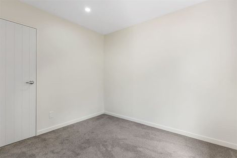 Photo of property in 14 Spoonbill Place, Unsworth Heights, Auckland, 0632
