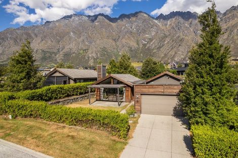 Photo of property in 4 Jackby Court, Jacks Point, Queenstown, 9371