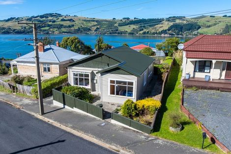 Photo of property in 3 Athol Place, Ravensbourne, Dunedin, 9022