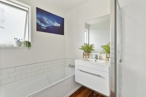 Photo of property in 18 Orly Avenue, Mangere, Auckland, 2022