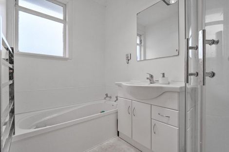 Photo of property in 26 Ferry Road, Clive, 4102