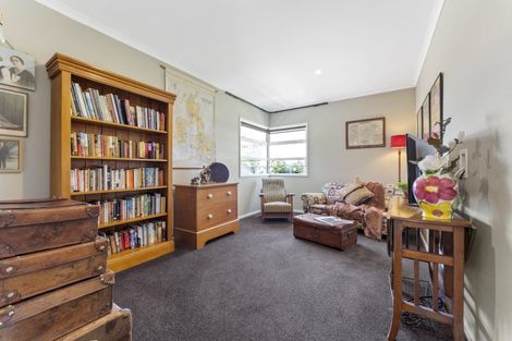 Photo of property in 14 Cherry Place, Feilding, 4702