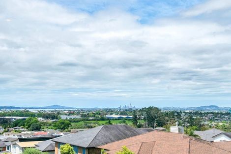 Photo of property in 14 Platinum Rise, Ranui, Auckland, 0612