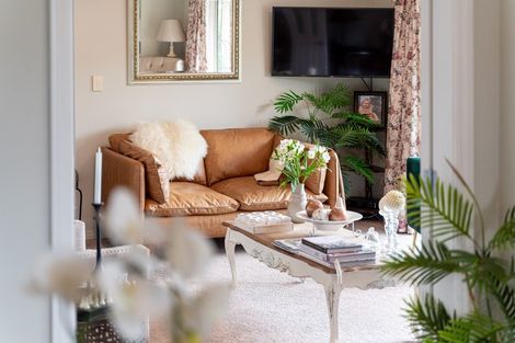 Photo of property in 42a Cambridge Terrace, Masterton, 5810