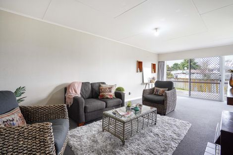 Photo of property in 8 Hendon Place, West End, Palmerston North, 4412