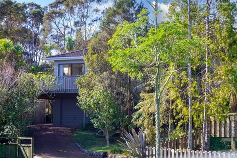Photo of property in 9 Onedin Place, Titirangi, Auckland, 0604
