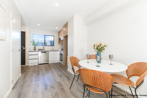 Photo of property in 10/11 Scanlen Terrace, Kelston, Auckland, 0602