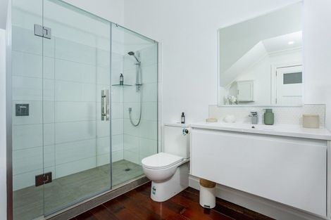 Photo of property in 10a Olwyn Place, Greenhithe, Auckland, 0632