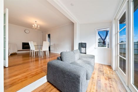 Photo of property in 30a Holland Street, Pukekohe, 2120