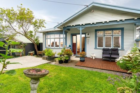 Photo of property in 62 Maupuia Road, Maupuia, Wellington, 6022
