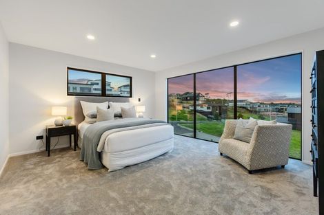 Photo of property in 3 Waitai Close, Long Bay, Auckland, 0630