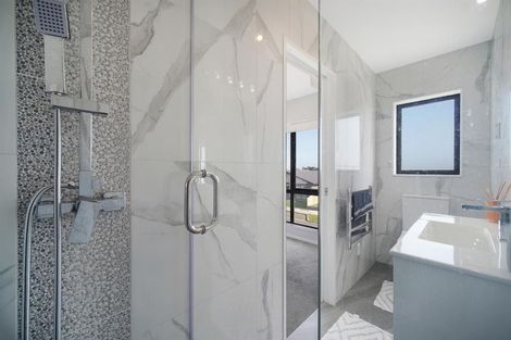 Photo of property in 20 Survila Street, Takanini, 2110