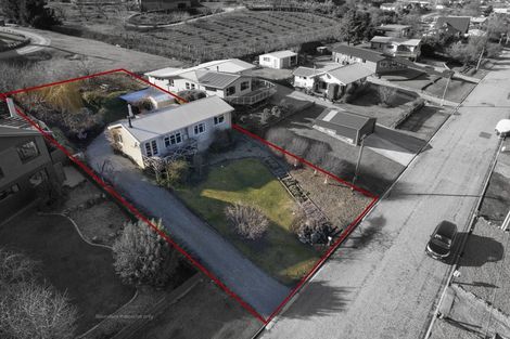 Photo of property in 10 Hazlett Street, Clyde, 9330