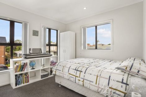 Photo of property in 1/9 Marlene Avenue, Te Atatu South, Auckland, 0610