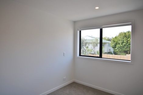 Photo of property in 3/35 Garadice Road, Rothesay Bay, Auckland, 0630